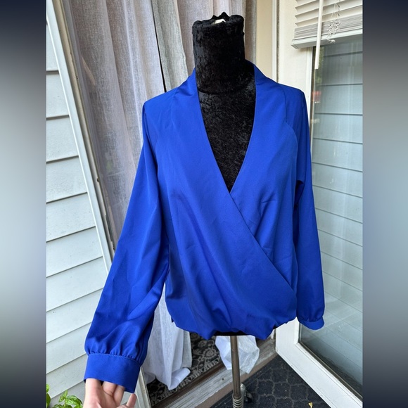 Harlow & Graham Wrap Front Blouse With Mesh Cutout Size Sm - Picture 2 of 5